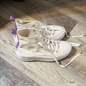 High-Top Platform Converse - Cream and Purple